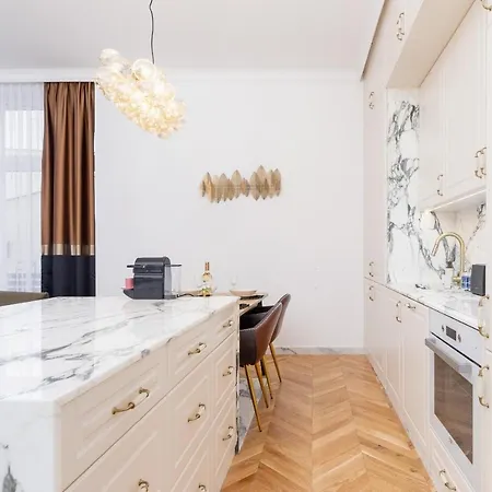 Apartament Krakusa With Air-conditioning And Balcony By Renters Prestige Apartman *