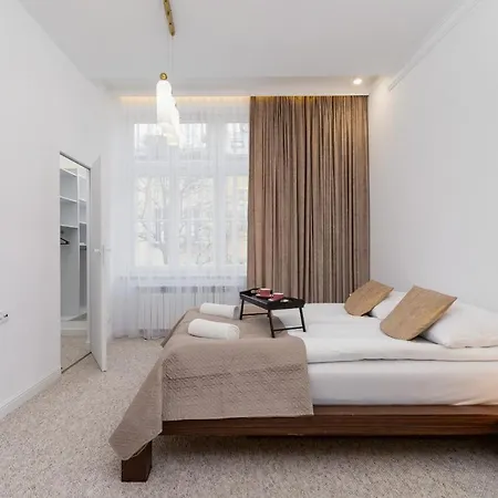 Apartament Krakusa With Air-conditioning And Balcony By Renters Prestige