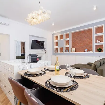 Apartament Krakusa With Air-conditioning And Balcony By Renters Prestige Apartman