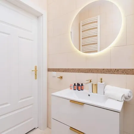 Apartament Krakusa With Air-conditioning And Balcony By Renters Prestige *