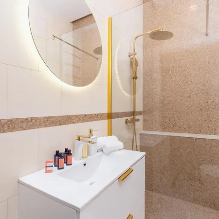 Apartament Krakusa With Air-conditioning And Balcony By Renters Prestige Krakow